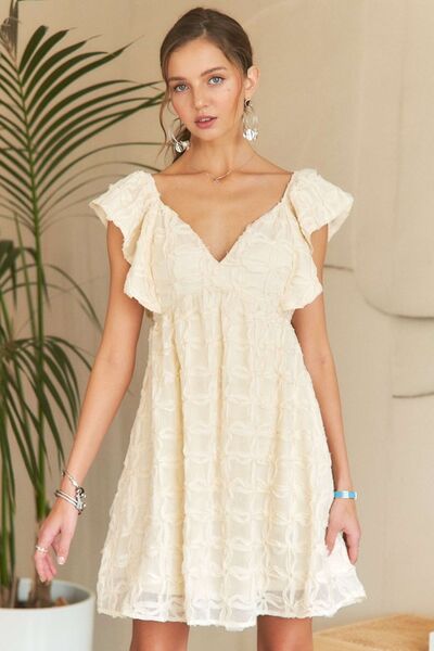 Robe ADORA à encolure en V, manches volantées et dos noué