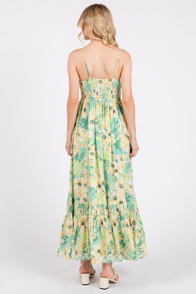 Robe longue à fines bretelles Mittoshop fleurie, dos smocké et ourlet à volants
