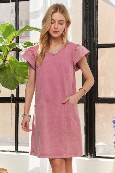 Robe ADORA à col en V, volants et manches courtes, délavée aux minéraux