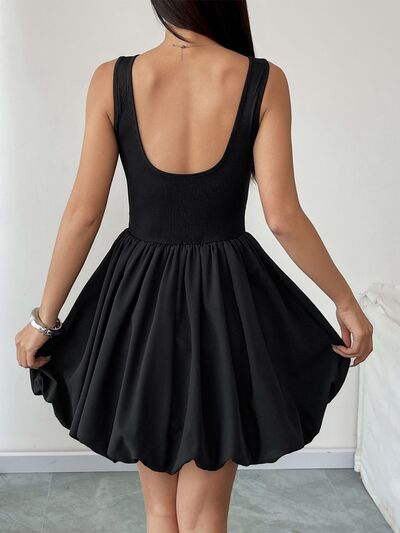 Perfee gerafftes ärmelloses Minikleid