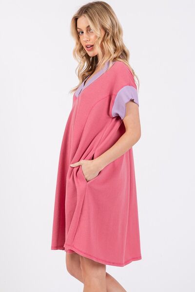 Robe Femme Col V Manches Courtes Bordure Contrastante