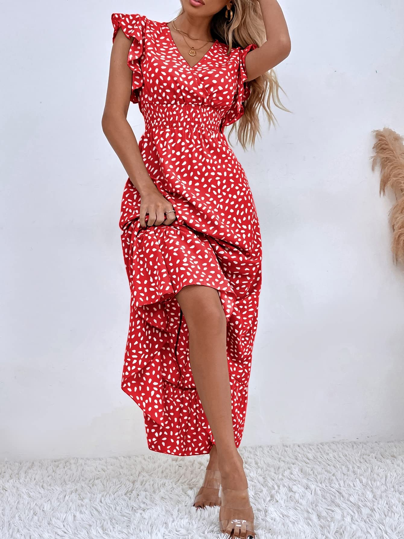 Robe longue à imprimé, volants aux manches et col en V