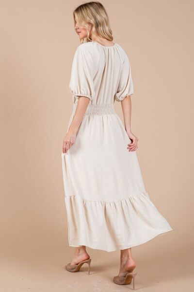 Robe Cintrée à Col Lavallière et Manches Bouffantes Femme