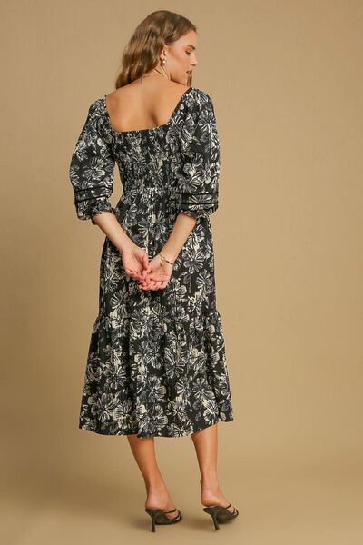 Robe évasée à volants et imprimé floral avec encolure en V Umgee