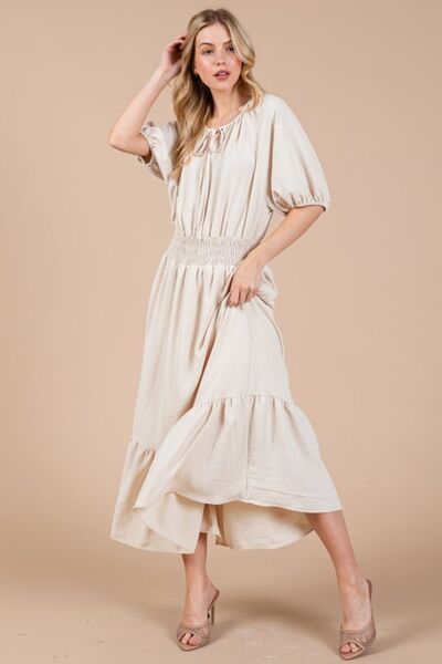 Robe Cintrée à Col Lavallière et Manches Bouffantes Femme