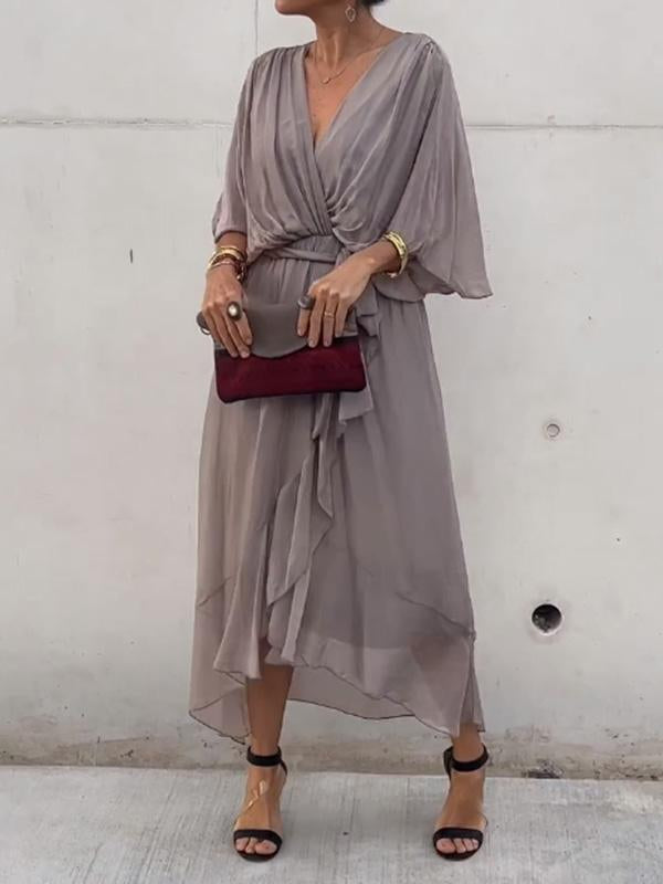 Robe en mousseline de soie élégante et stylée avec col en V
